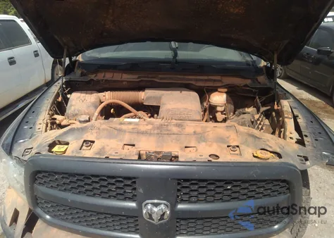 2019 Ram 1500 Classic Tradesman 4X2 6'4" Box из США, поврежденный, VIN 1C6RR6FG1KS621363